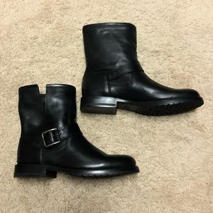 Unworn brand new Frye black booties (6.5)